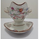 Sauci&egrave;re en porcelaine de Sarreguemines minton 252 environ 22 cm
