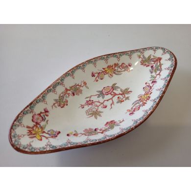 Assiette sur pied en porcelaine de Sarreguemines minton 252 diam 21.3 cm
